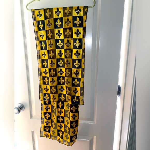 Accessories - Black & Gold Fleur De Lis Scarf
